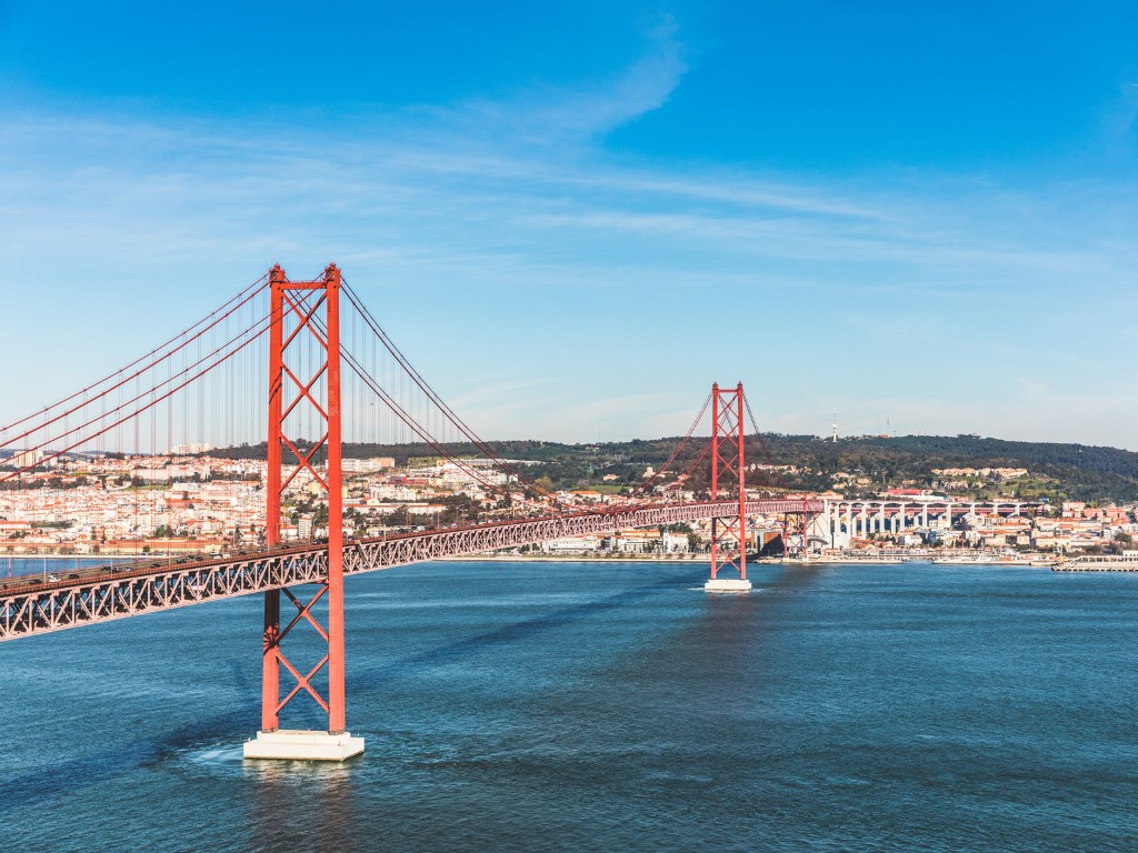 Price to sell a house in Lisbon rises 6% in 8 years