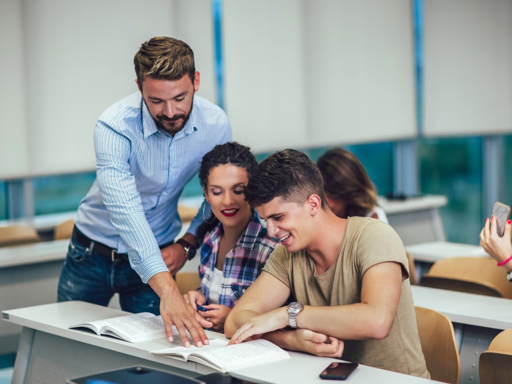 Shortage of teachers challenges new school year in Portugal