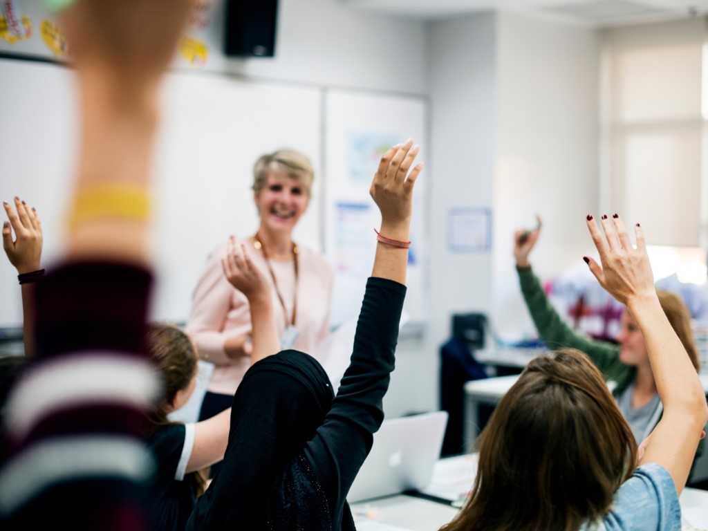 Government extends extraordinary teachers’ competition