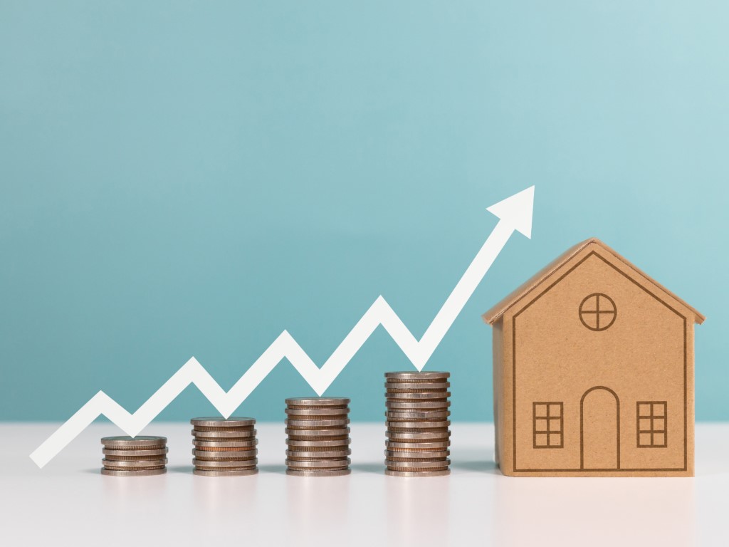 House Prices Surpass €2,000 per m²