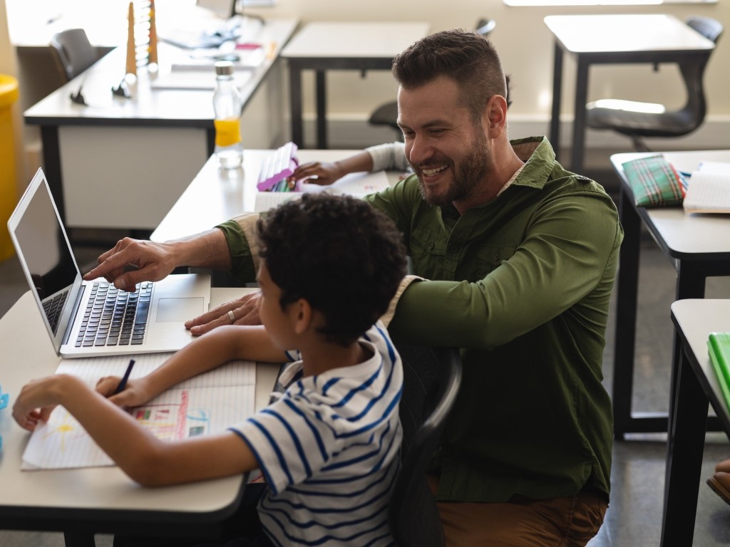 Scholarship for young people boosts interest in teaching