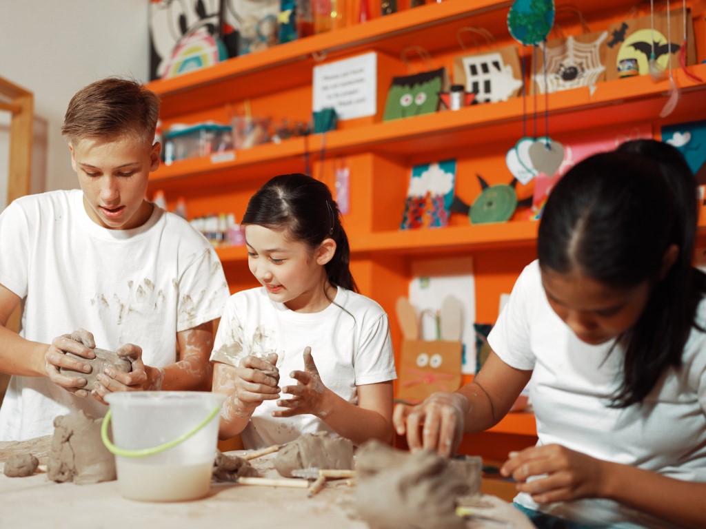 Arts education mobilises the education sector