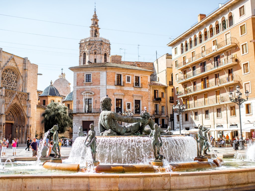 Portuguese lead house purchases in Spain