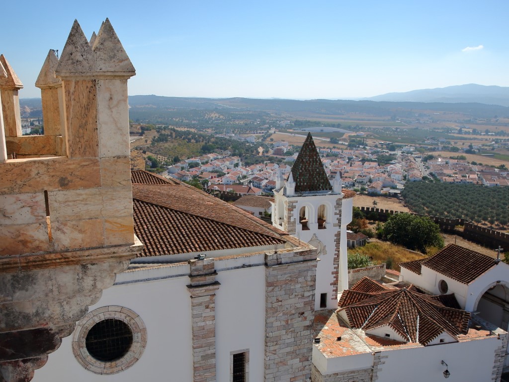 Estremoz: white city between wines and flavours
