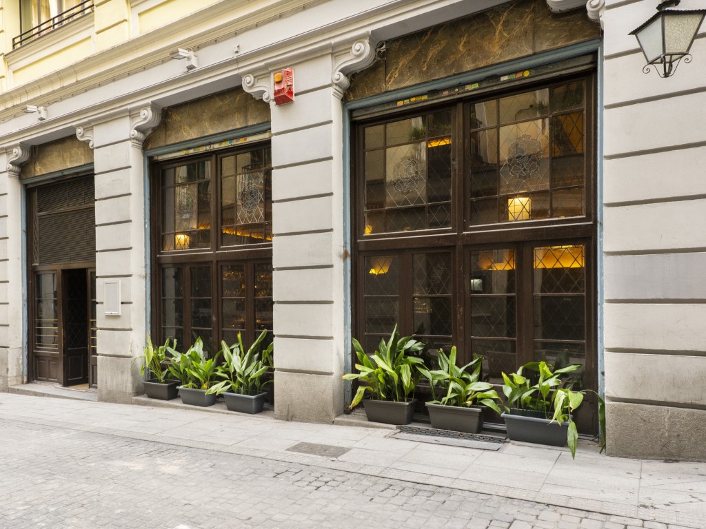 Commercial property prices surge in 2025