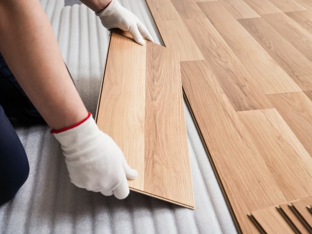 Renovating floors without works: quick and simple solutions