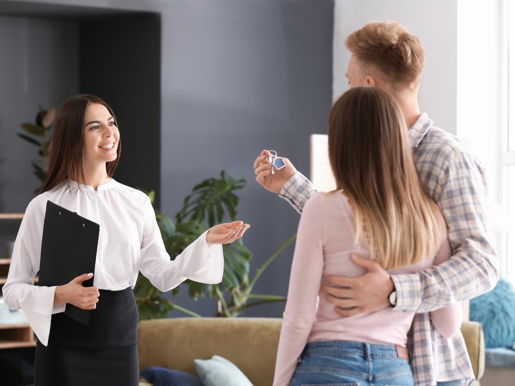 Why do real estate agencies that integrate credit sell more?