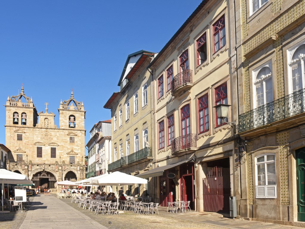 DBRS forecasts slowdown in housing prices