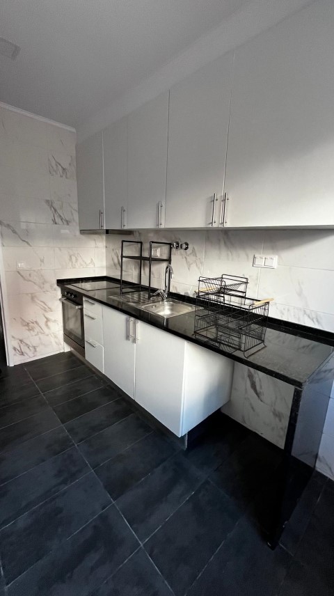 Apartamento T1+1 R/C com Logradouro e Churrasqueira