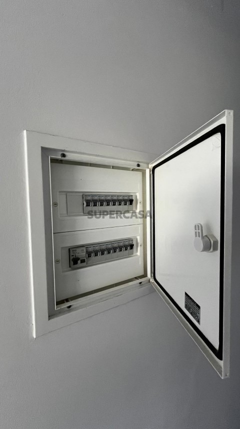 Apartamento T1+1 R/C com Logradouro e Churrasqueira