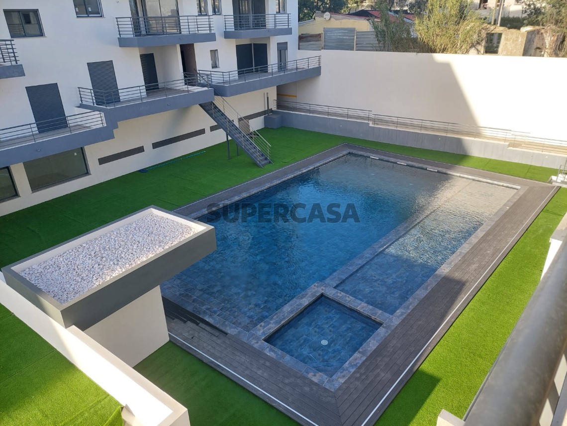 Nova construção à venda na Rua Azinhaga da Patinha