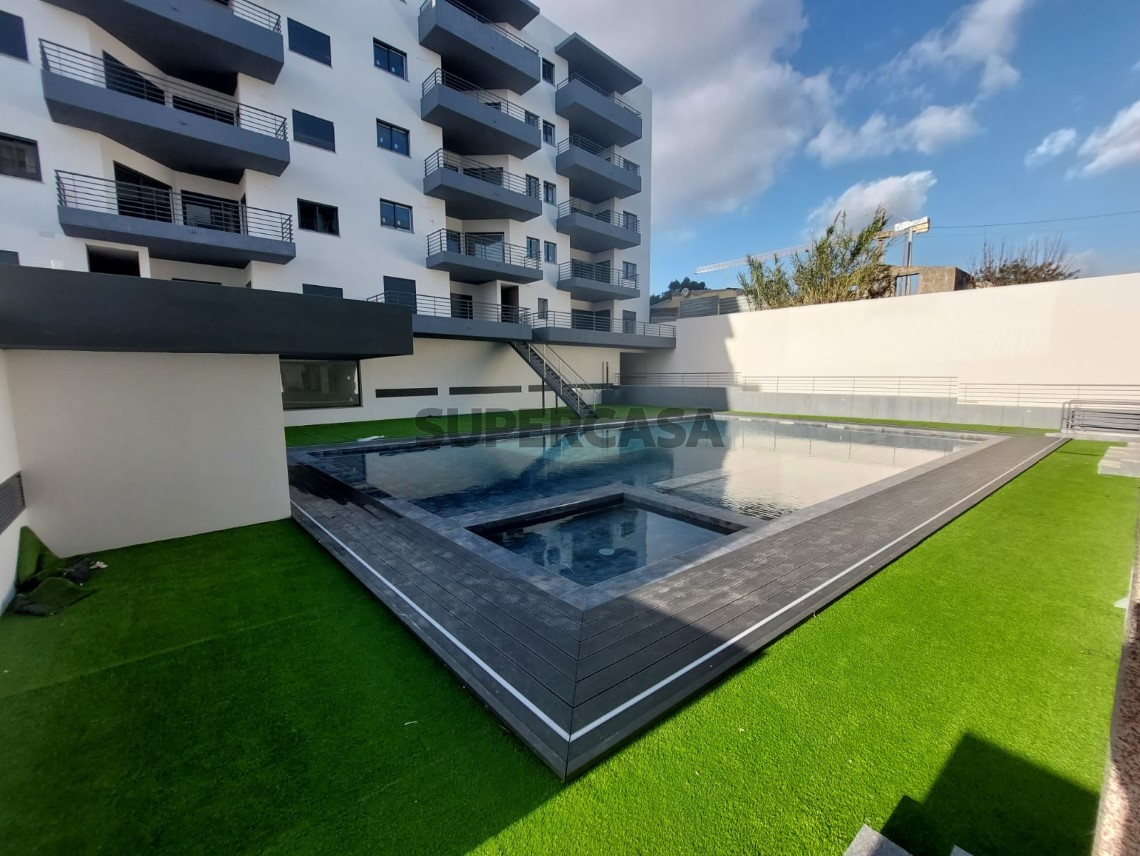 Nova construção à venda na Rua Azinhaga da Patinha