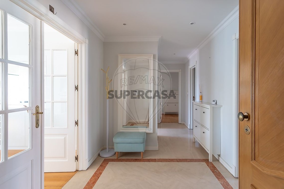 Appartement 4 kamers voor huren Op S.Maria e S.Miguel, S.Martinho, S.Pedro Penaferrim