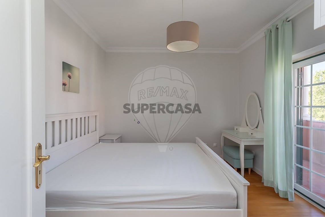 Appartement 4 kamers voor huren Op S.Maria e S.Miguel, S.Martinho, S.Pedro Penaferrim