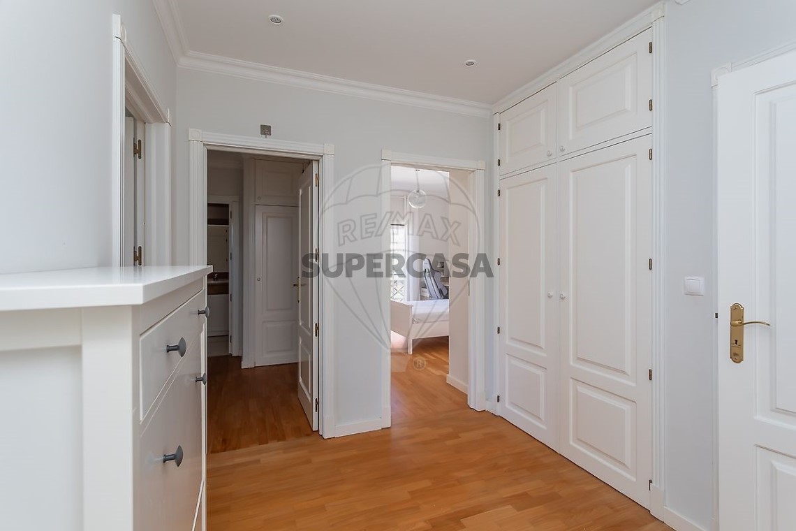Appartement 4 kamers voor huren Op S.Maria e S.Miguel, S.Martinho, S.Pedro Penaferrim