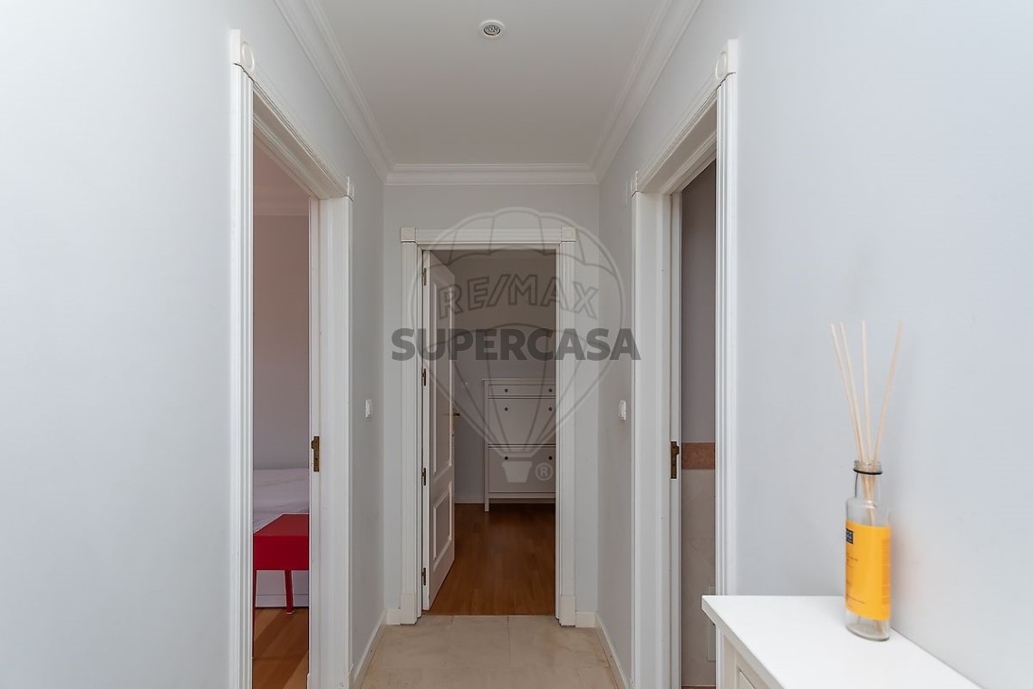 Appartement 4 kamers voor huren Op S.Maria e S.Miguel, S.Martinho, S.Pedro Penaferrim
