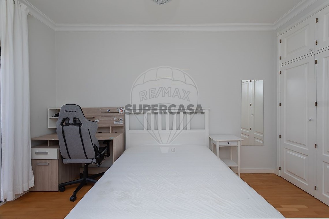 Appartement 4 kamers voor huren Op S.Maria e S.Miguel, S.Martinho, S.Pedro Penaferrim