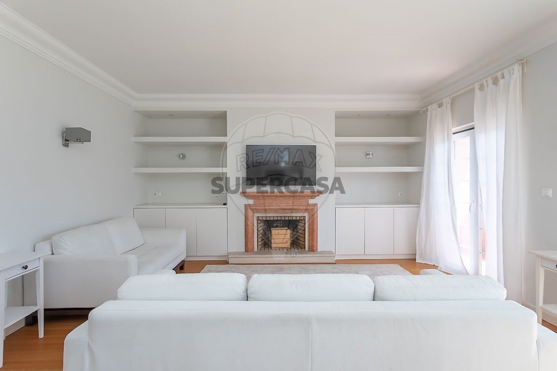 Appartement 4 kamers voor huren Op S.Maria e S.Miguel, S.Martinho, S.Pedro Penaferrim