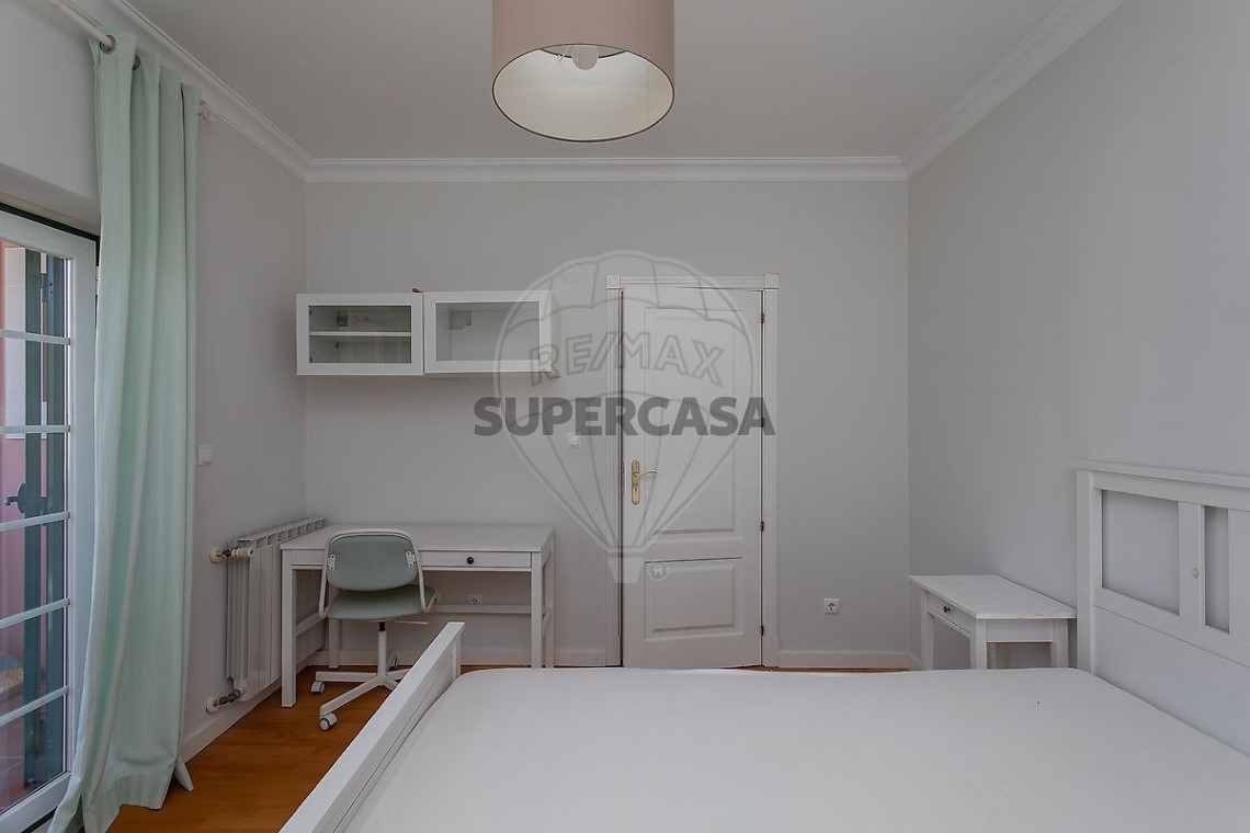 Appartement 4 kamers voor huren Op S.Maria e S.Miguel, S.Martinho, S.Pedro Penaferrim