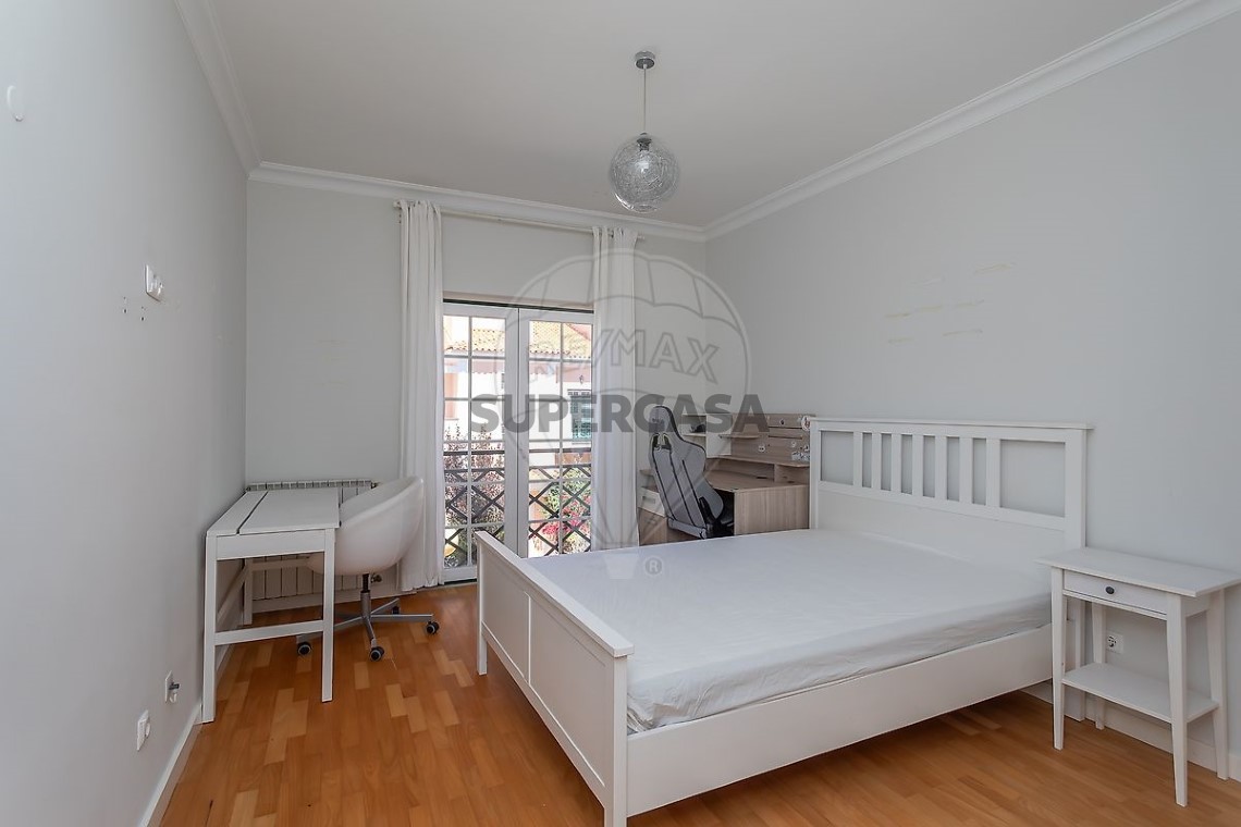 Appartement 4 kamers voor huren Op S.Maria e S.Miguel, S.Martinho, S.Pedro Penaferrim
