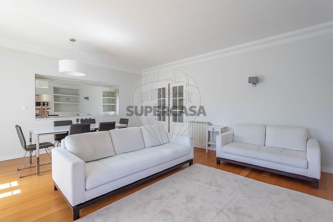 Appartement 4 kamers voor huren Op S.Maria e S.Miguel, S.Martinho, S.Pedro Penaferrim