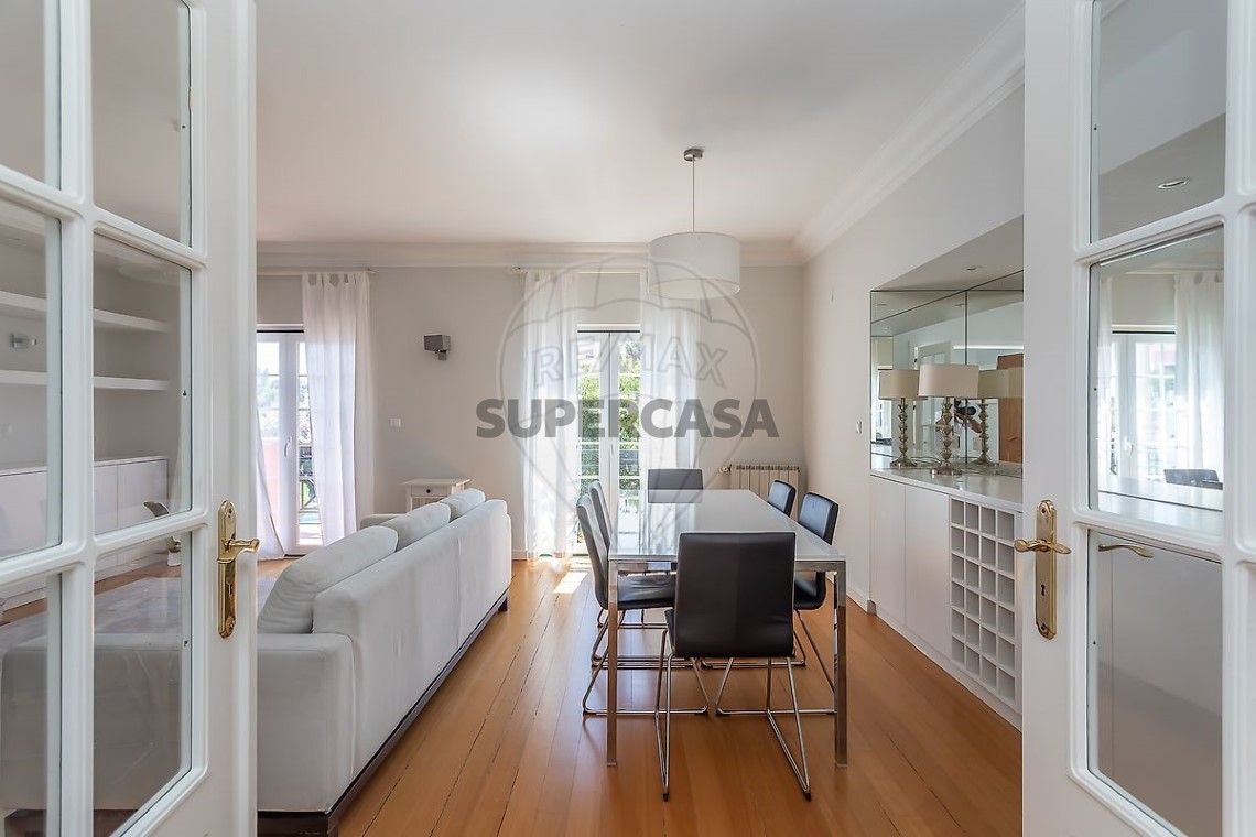 Appartement 4 kamers voor huren Op S.Maria e S.Miguel, S.Martinho, S.Pedro Penaferrim