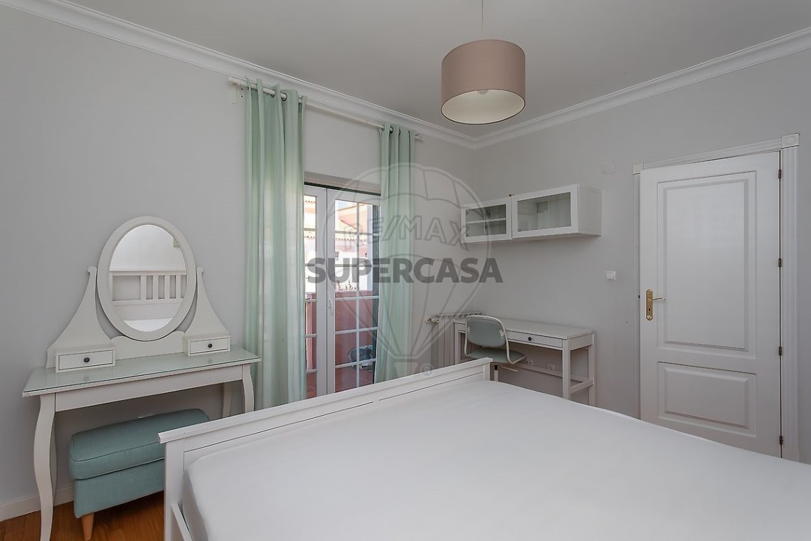 Appartement 4 kamers voor huren Op S.Maria e S.Miguel, S.Martinho, S.Pedro Penaferrim