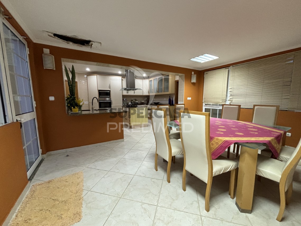 Huis 4 kamers verkoop Op Urzelina (São Mateus)