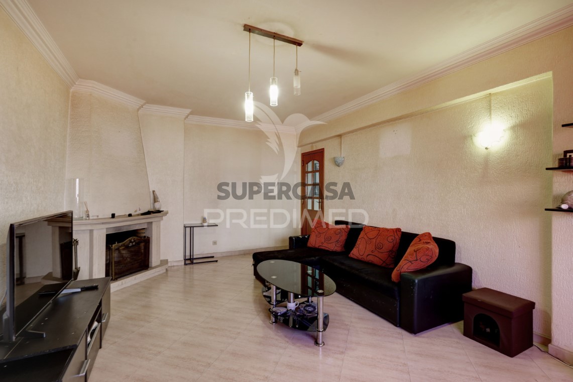 Apartment 2 Zimmer verkaufen auf Massamá e Monte Abraão