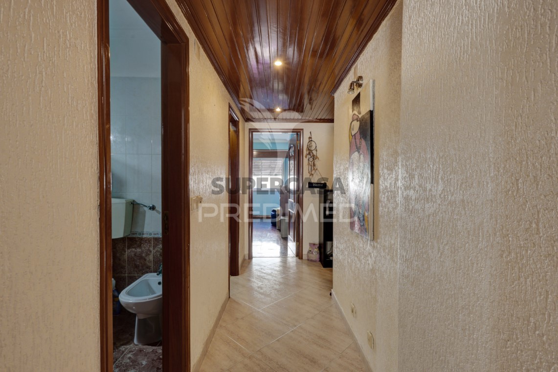 Apartment 2 Zimmer verkaufen auf Massamá e Monte Abraão