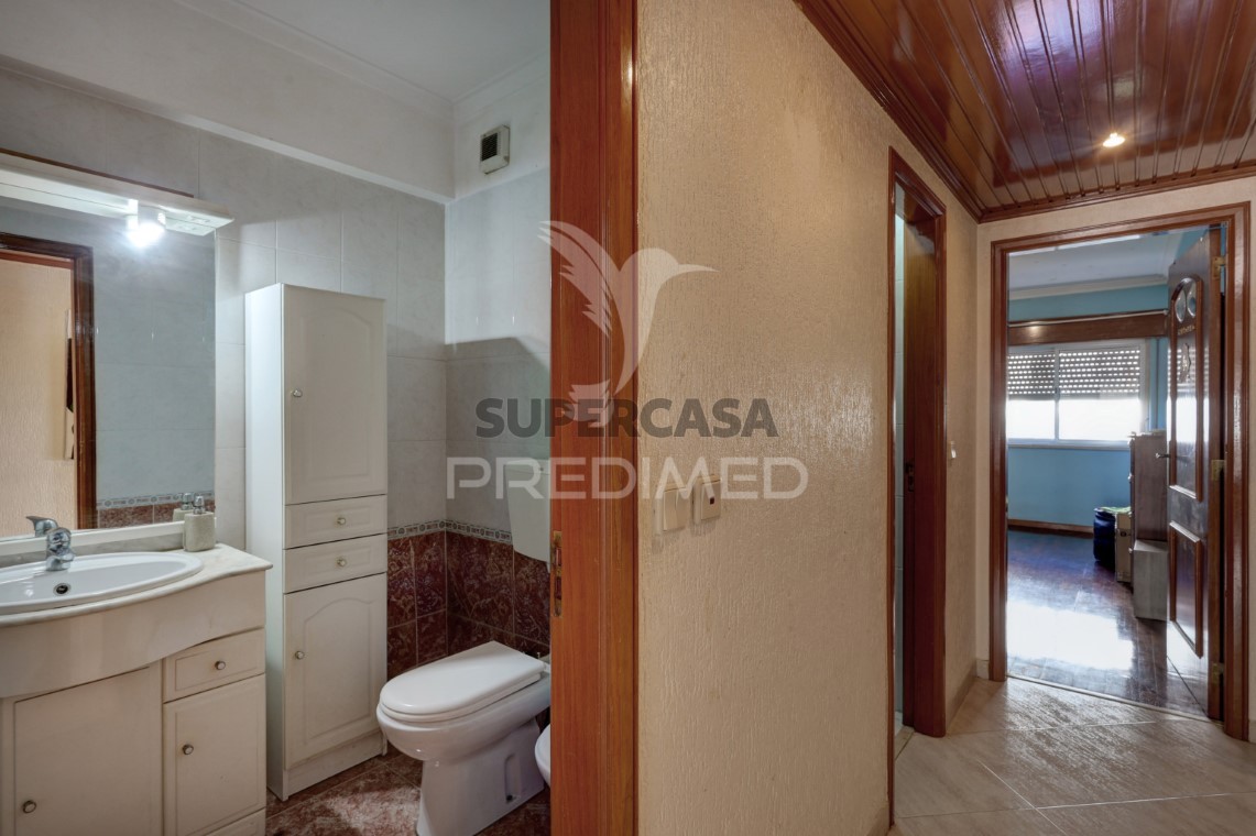 Apartment 2 Zimmer verkaufen auf Massamá e Monte Abraão