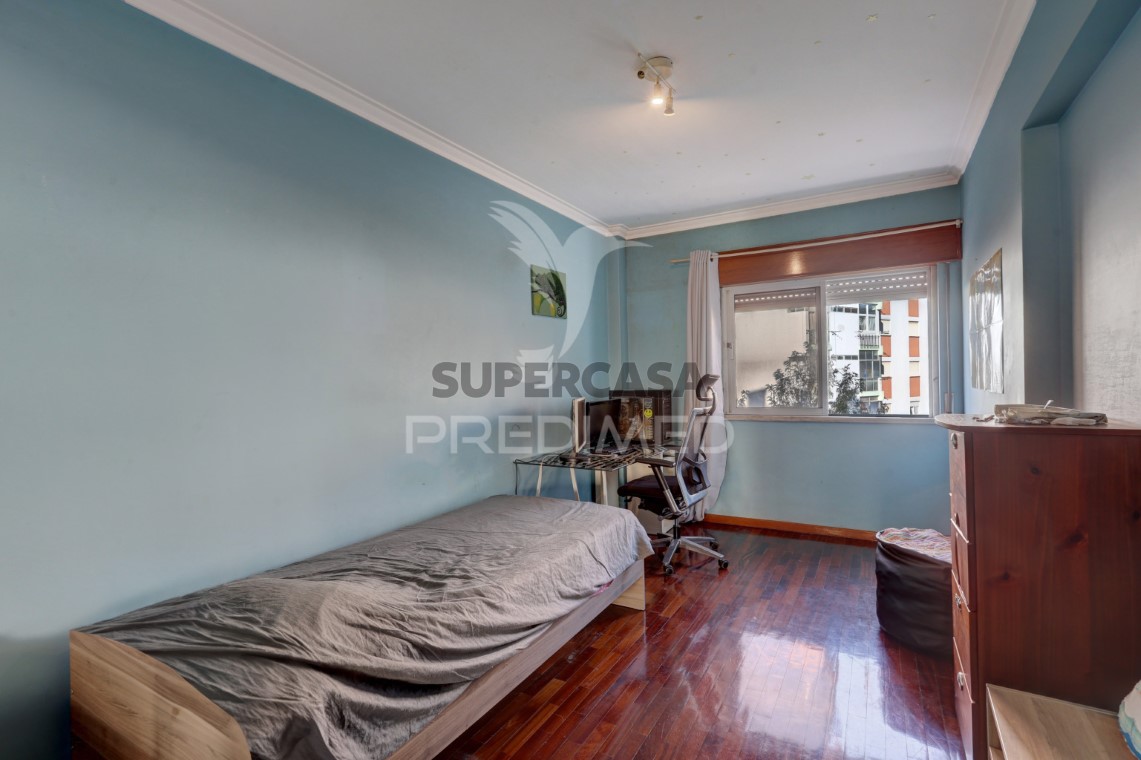 Apartment 2 Zimmer verkaufen auf Massamá e Monte Abraão