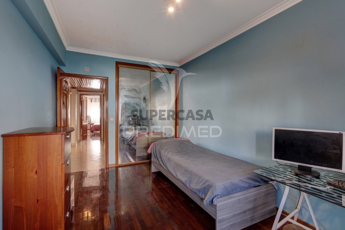 Apartment 2 Zimmer verkaufen auf Massamá e Monte Abraão
