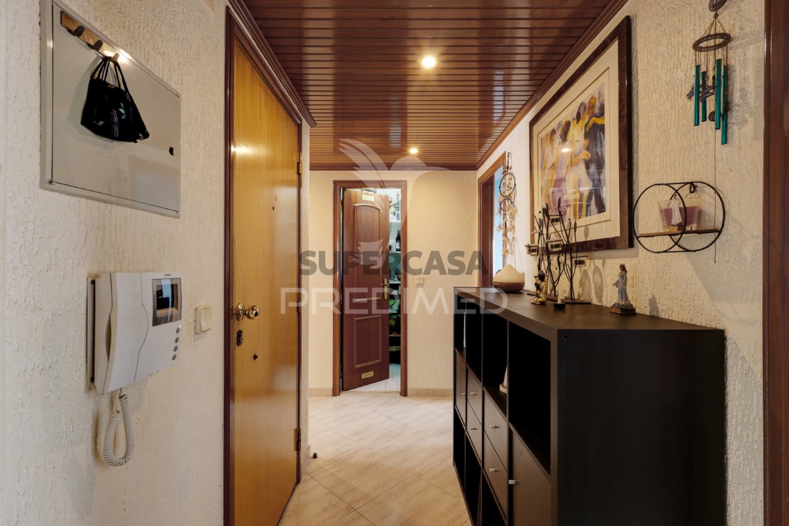 Apartment 2 Zimmer verkaufen auf Massamá e Monte Abraão