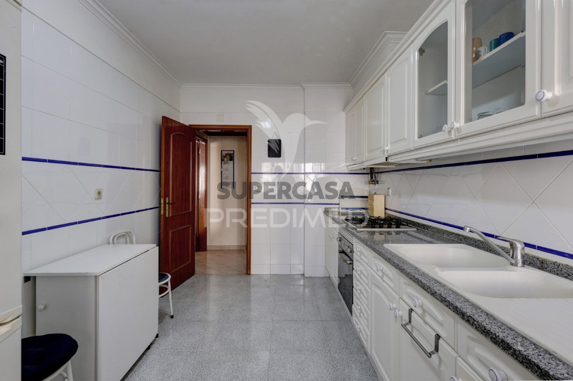 Apartment 2 Zimmer verkaufen auf Massamá e Monte Abraão