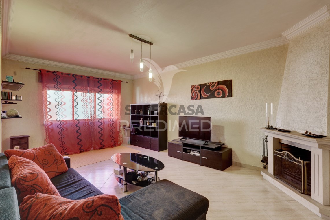 Apartment 2 Zimmer verkaufen auf Massamá e Monte Abraão