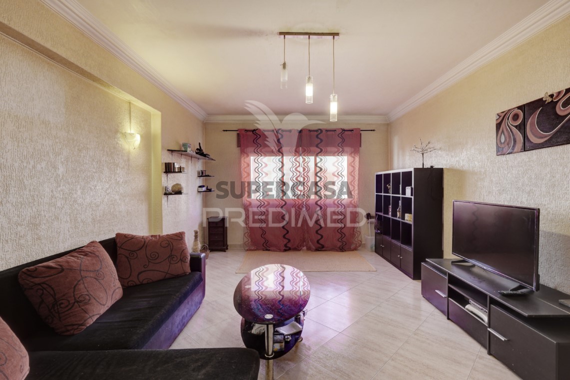 Apartment 2 Zimmer verkaufen auf Massamá e Monte Abraão
