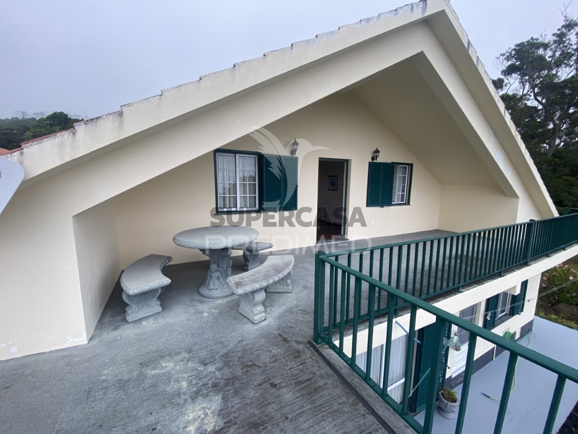 Haus 3 Zimmer verkaufen auf Urzelina (São Mateus)