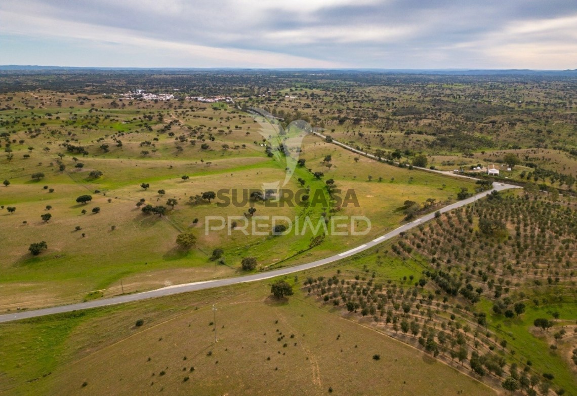 Corps de ferme de l'Alentejo 4 Chambres vendre au Serpa (Salvador e Santa Maria)