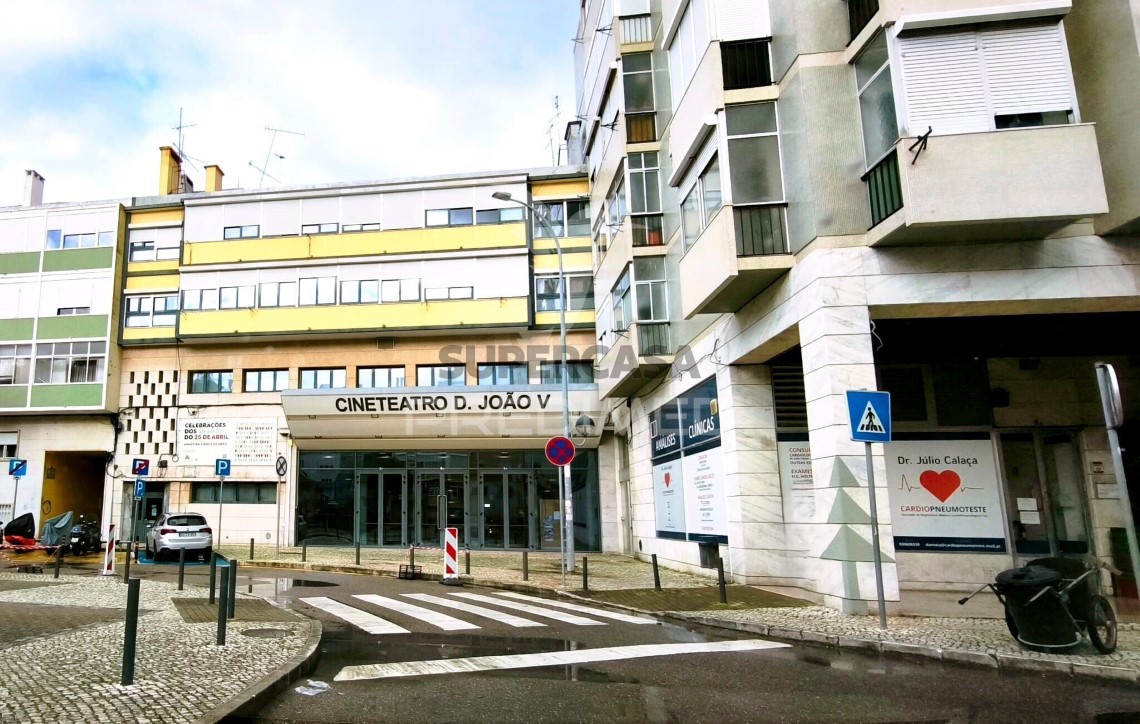 Apartment 2 Zimmer verkaufen auf Águas Livres