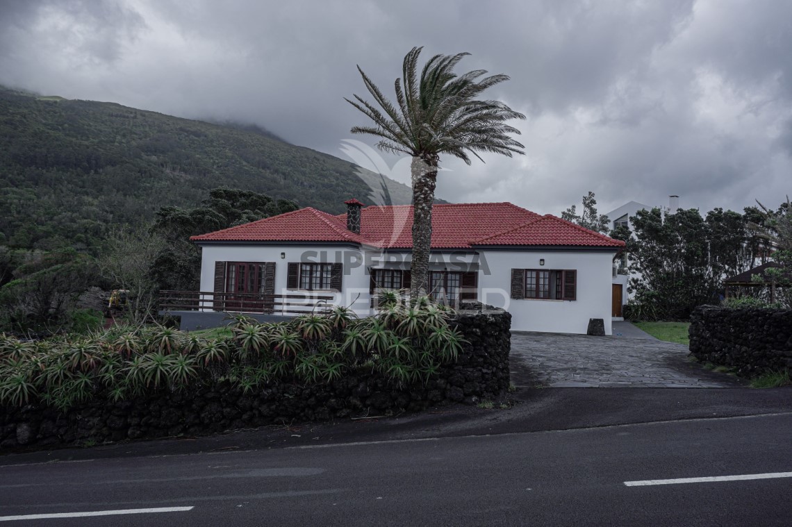 Huis 3 kamers verkoop Op Urzelina (São Mateus)