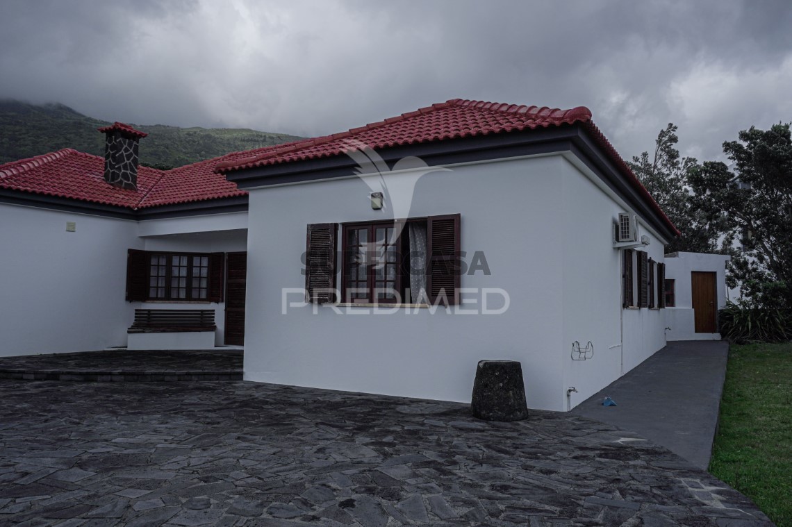 Huis 3 kamers verkoop Op Urzelina (São Mateus)