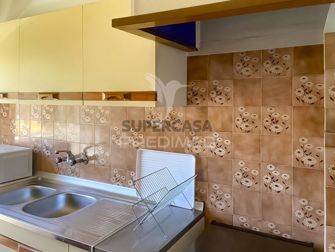 Apartment 2 Zimmer verkaufen auf Massamá e Monte Abraão