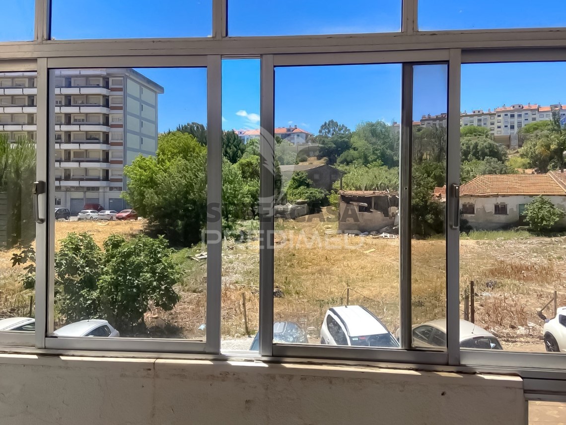 Apartment 2 Zimmer verkaufen auf Massamá e Monte Abraão