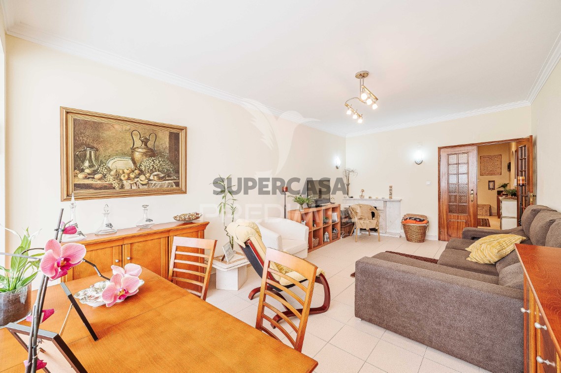 Apartment 3 Zimmer verkaufen auf Massamá e Monte Abraão