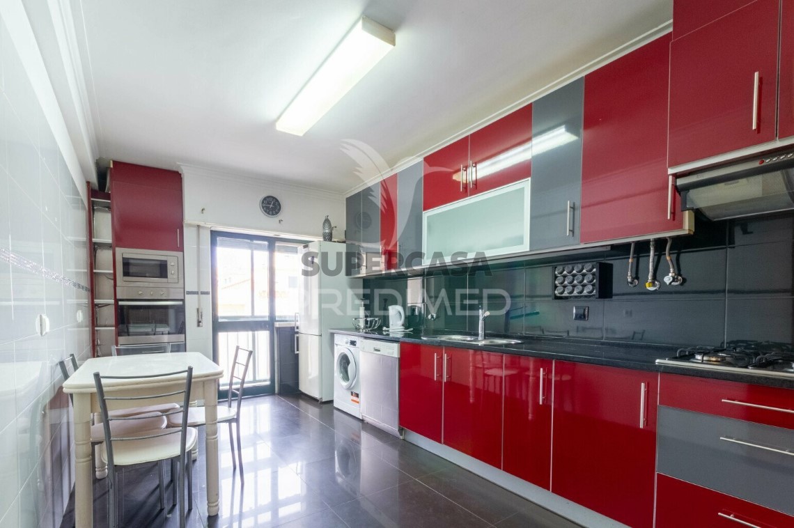 Apartment 3 Zimmer verkaufen auf Massamá e Monte Abraão