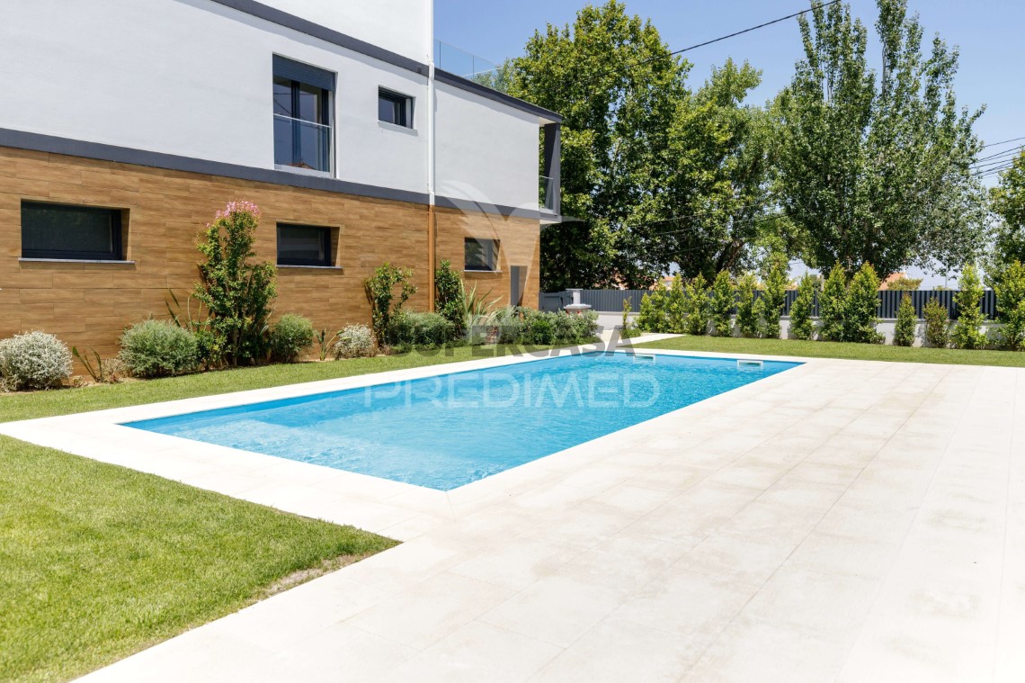 Apartment 2 Zimmer verkaufen auf Santa Iria de Azoia, São João da Talha e Bobadela