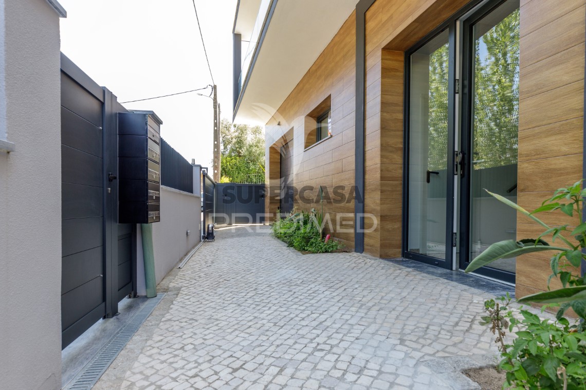 Apartment 2 Zimmer verkaufen auf Santa Iria de Azoia, São João da Talha e Bobadela
