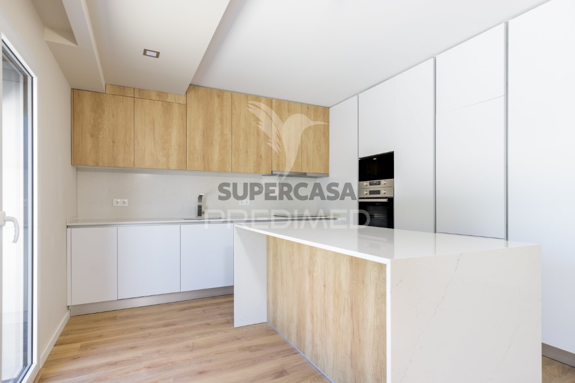 Apartment 2 Zimmer verkaufen auf Santa Iria de Azoia, São João da Talha e Bobadela