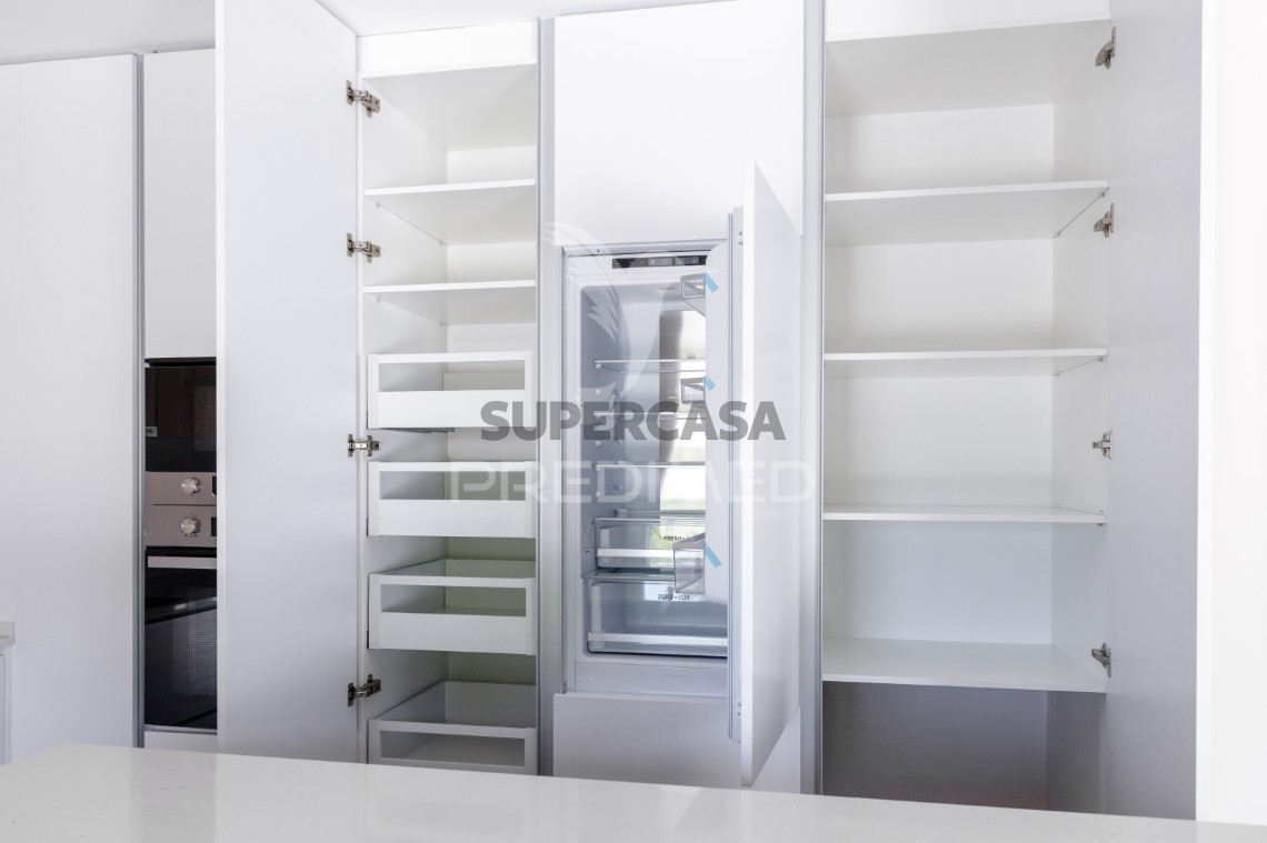 Apartment 2 Zimmer verkaufen auf Santa Iria de Azoia, São João da Talha e Bobadela